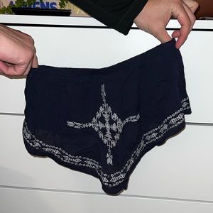 LF cropped strapless shirt